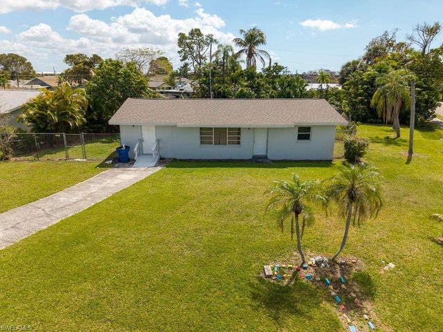 4631 New Haven DR, Fort Myers, FL 33908