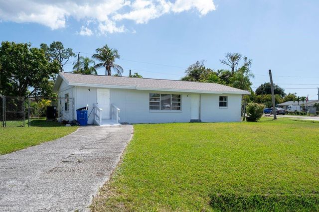 4631 New Haven DR, Fort Myers, FL 33908