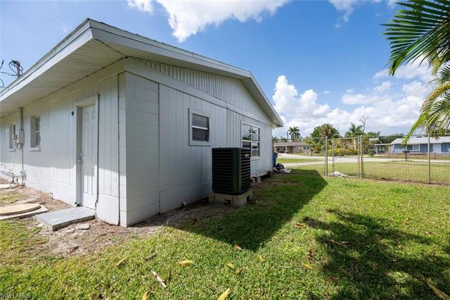 4631 New Haven DR, Fort Myers, FL 33908