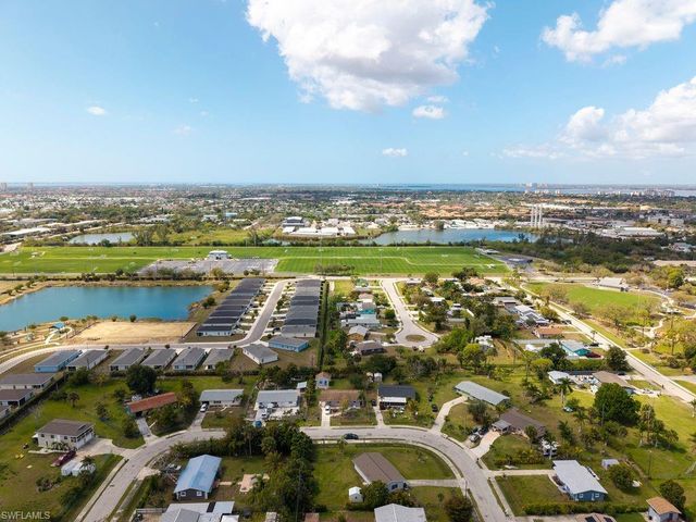 4631 New Haven DR, Fort Myers, FL 33908