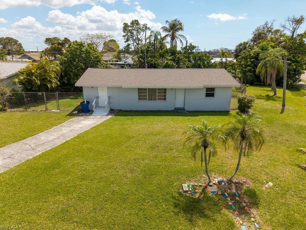 4631 New Haven DR, FORT MYERS, FL 33908 — photo 2