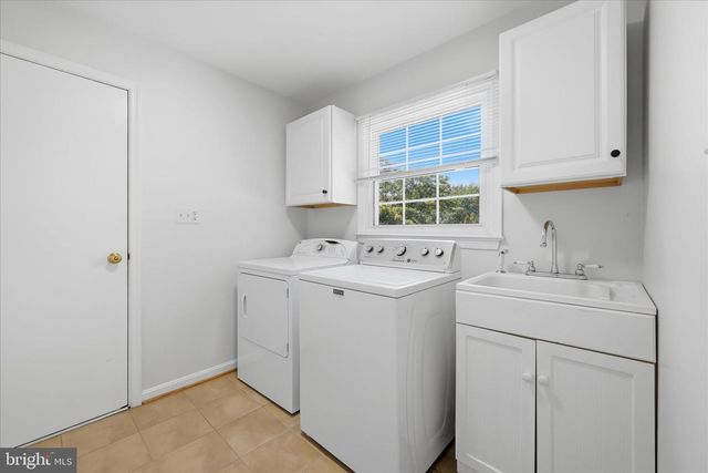 7901 MARYSIA CT, Springfield, VA 22153