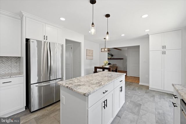 7901 MARYSIA CT, Springfield, VA 22153