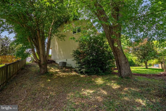 7901 MARYSIA CT, Springfield, VA 22153