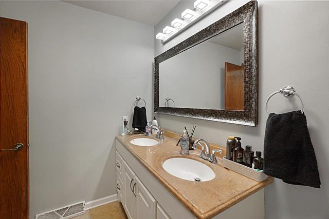 4266 78th STREET, Greenfield, WI 53220
