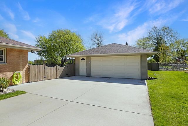 4266 78th STREET, Greenfield, WI 53220