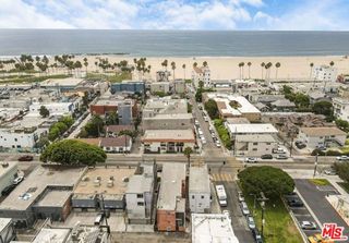 1304 Pacific Avenue, Los Angeles, CA 90291