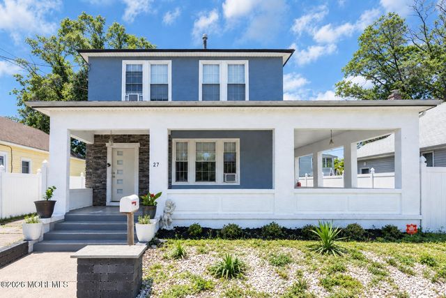 27 Oakwood Place, Keansburg, NJ 07734
