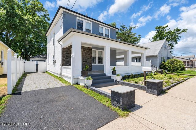 27 Oakwood Place, Keansburg, NJ 07734