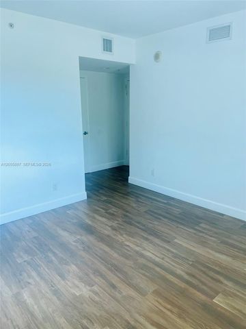 14951 Royal Oaks Lane 409, North Miami, FL 33181