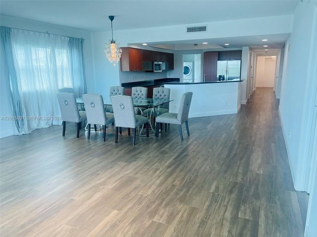 14951 Royal Oaks Lane 409, North Miami, FL 33181