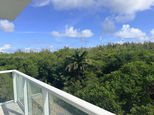 14951 Royal Oaks Lane 409, North Miami, FL 33181