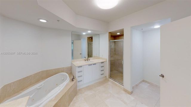 14951 Royal Oaks Lane 409, North Miami, FL 33181