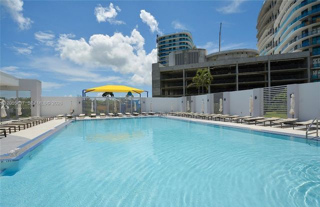 14951 Royal Oaks Lane 409, North Miami, FL 33181