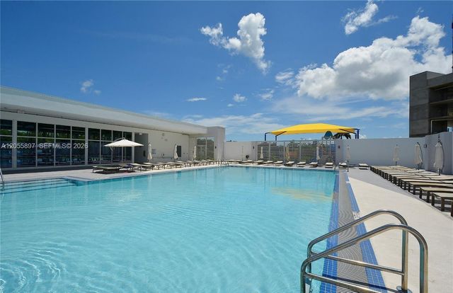 14951 Royal Oaks Lane 409, North Miami, FL 33181