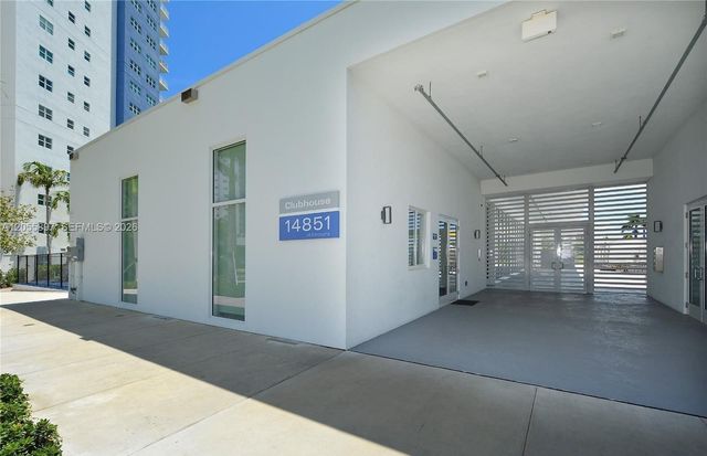 14951 Royal Oaks Lane 409, North Miami, FL 33181