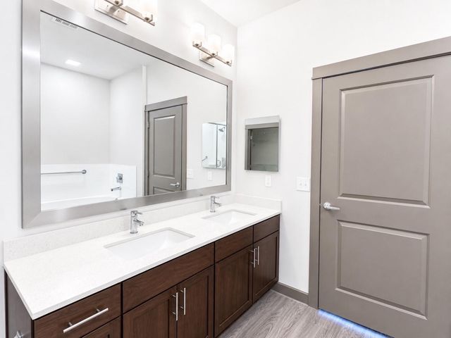 1111 N Durham Drive 620, Houston, TX 77008