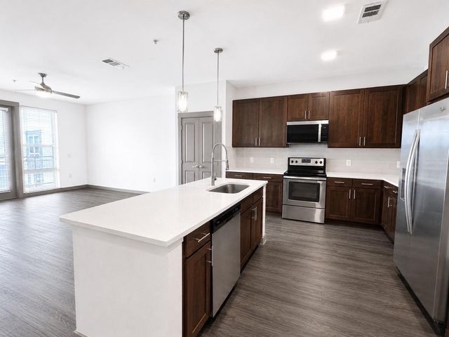 1111 N Durham Drive 620, Houston, TX 77008