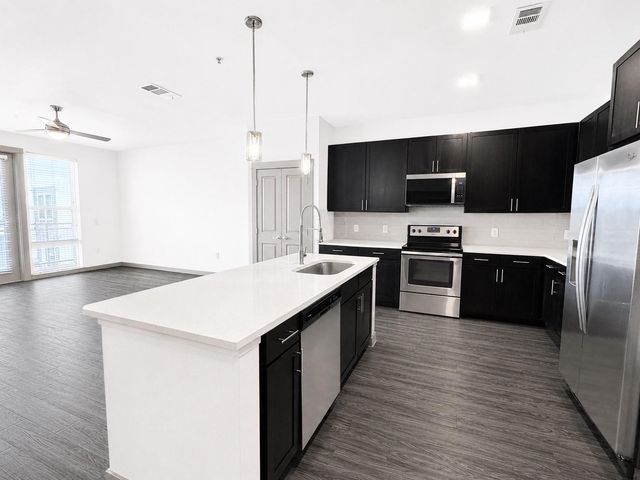 1111 N Durham Drive 620, Houston, TX 77008