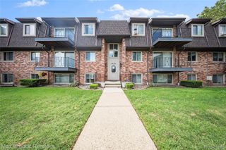 322 Riviera Drive 75, St. Clair Shores, MI 48080