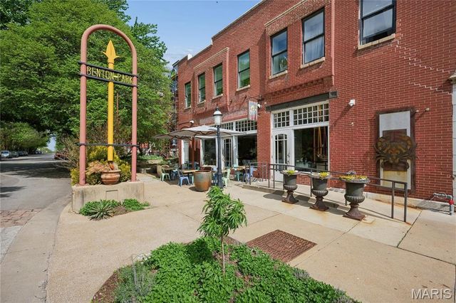 1831 Sidney Street L, St Louis, MO 63104