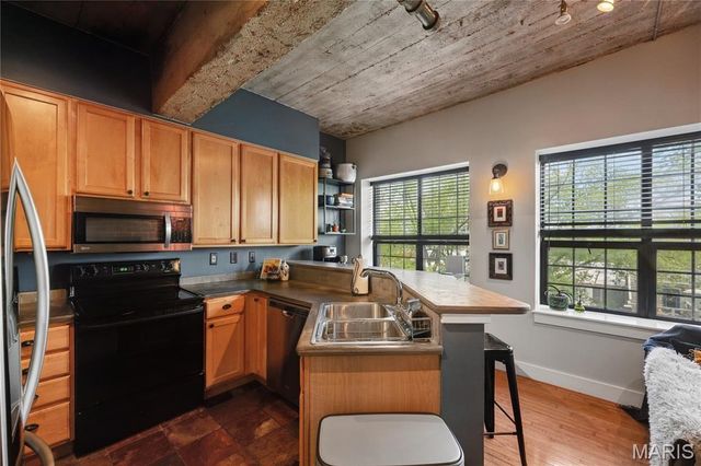 1831 Sidney Street L, St Louis, MO 63104