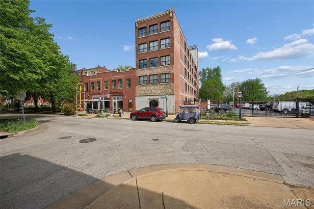 1831 Sidney Street L, St Louis, MO 63104