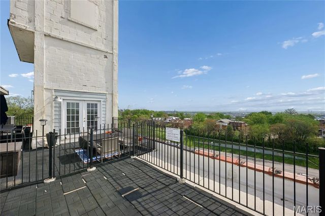 1831 Sidney Street L, St Louis, MO 63104