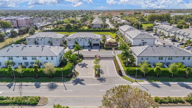 2906 Olivia Avenue, Lauderdale Lakes, FL 33311