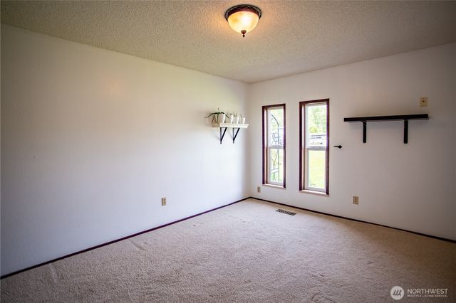 3949 SE 10th Place, Renton, WA 98058