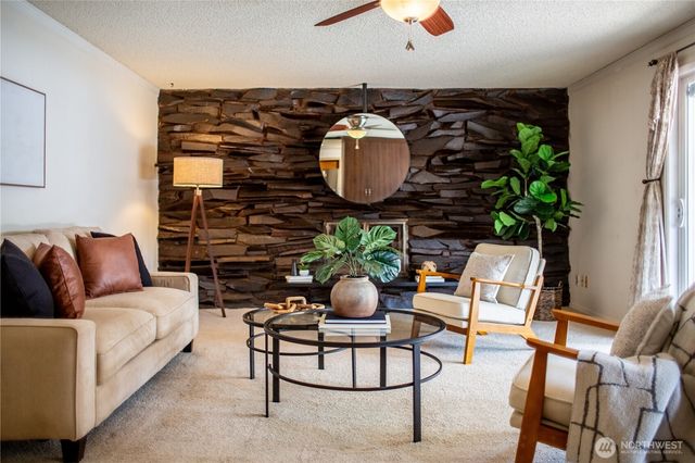 3949 SE 10th Place, Renton, WA 98058