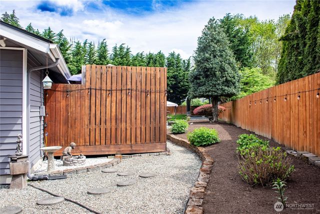 3949 SE 10th Place, Renton, WA 98058