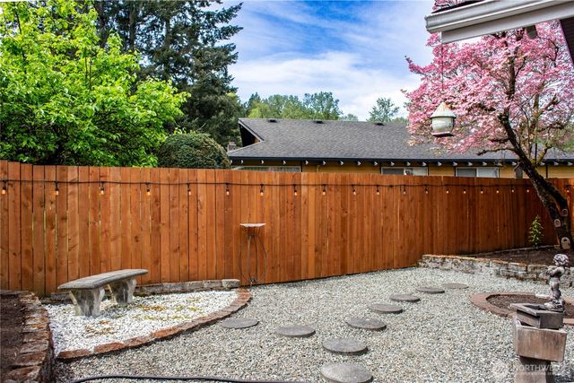 3949 SE 10th Place, Renton, WA 98058