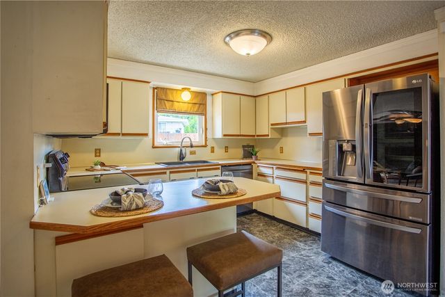 3949 SE 10th Place, Renton, WA 98058