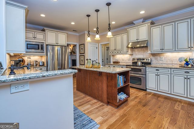 210 Mockingbird Lane, Brooks, GA 30205