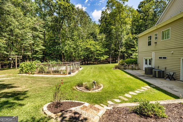 210 Mockingbird Lane, Brooks, GA 30205