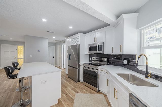 2436 BEACON GROVES BOULEVARD, Palm Harbor, FL 34683