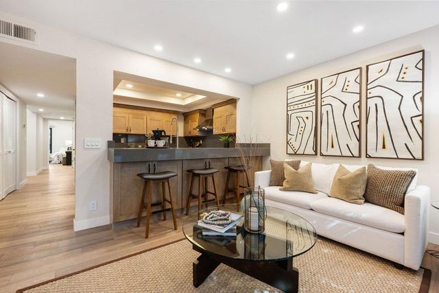 4112 Thain Way, Palo Alto, CA 94306