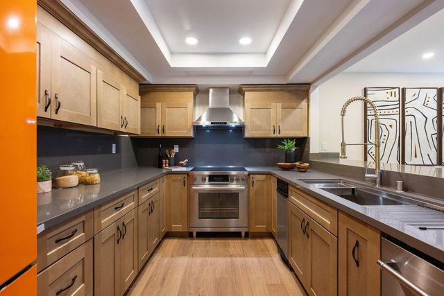 4112 Thain Way, Palo Alto, CA 94306