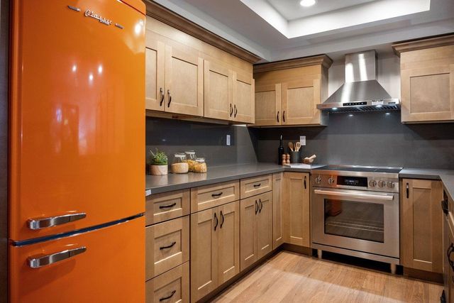 4112 Thain Way, Palo Alto, CA 94306