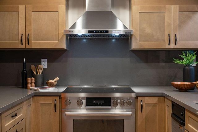 4112 Thain Way, Palo Alto, CA 94306