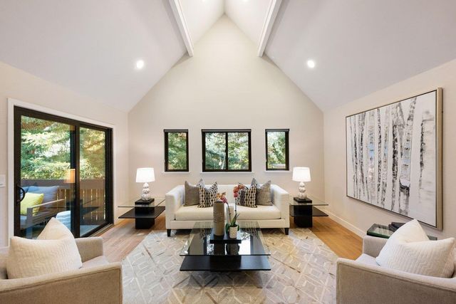 4112 Thain Way, Palo Alto, CA 94306