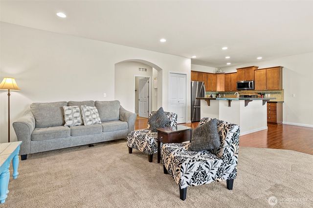 15216 79th Avenue E, Puyallup, WA 98375