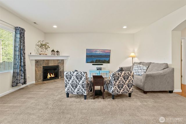 15216 79th Avenue E, Puyallup, WA 98375