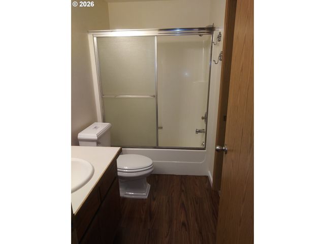 6822 Se WOODSTOCK Blvd, Portland, OR 97206