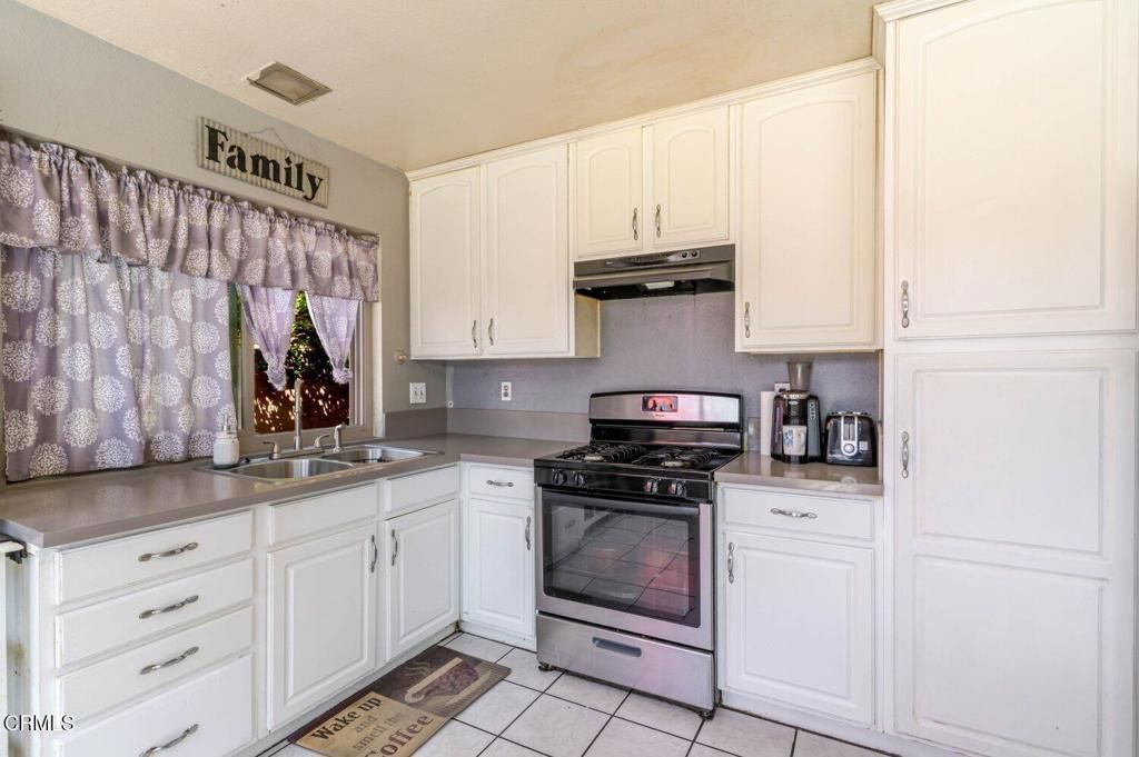 Image 11 of property listing at 1012 Ortega Street, Fillmore, CA 93015