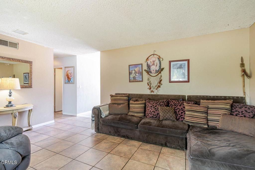 Image 8 of property listing at 1012 Ortega Street, Fillmore, CA 93015