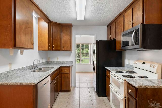 117 Monarch Ln, Pensacola, FL 32503