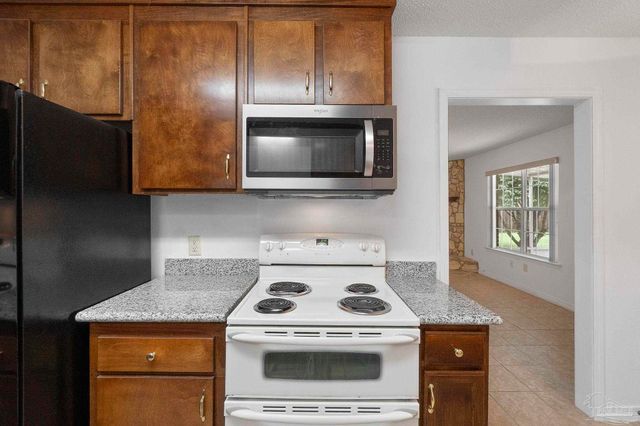 117 Monarch Ln, Pensacola, FL 32503