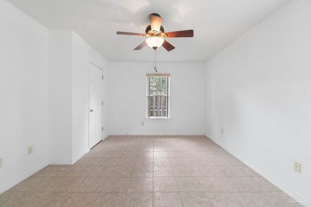 117 Monarch Ln, Pensacola, FL 32503